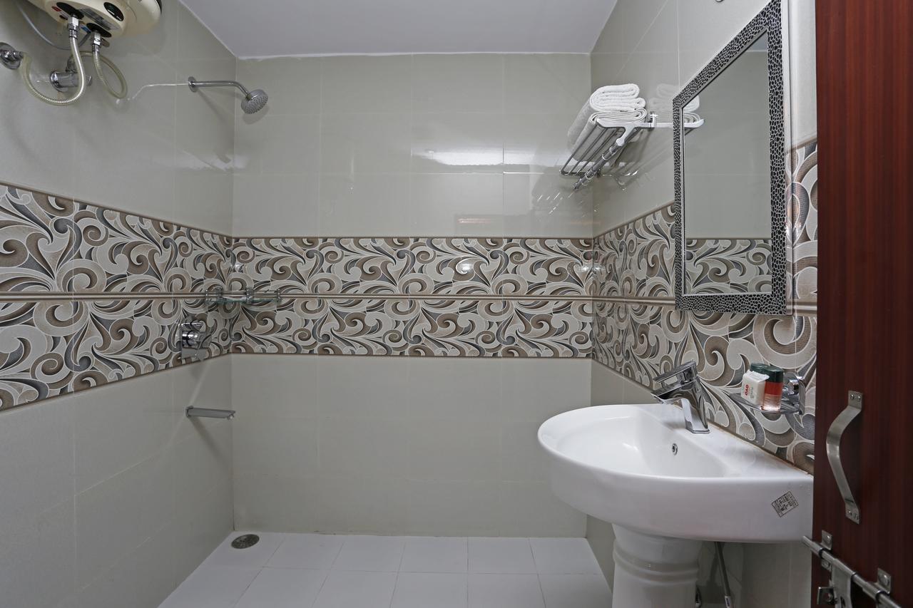 Hotel Vishnu Inn Dehradun Extérieur photo