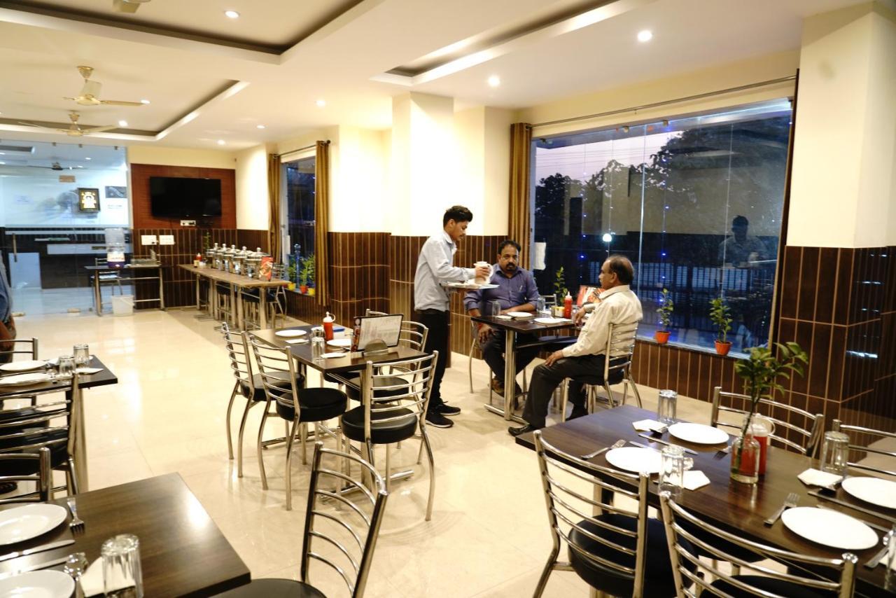 Hotel Vishnu Inn Dehradun Extérieur photo