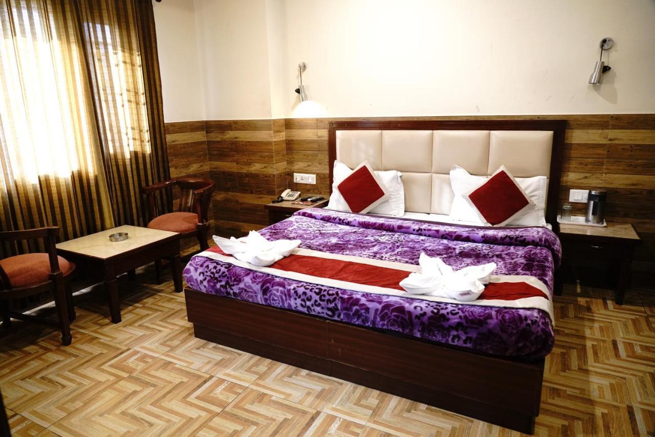 Hotel Vishnu Inn Dehradun Extérieur photo